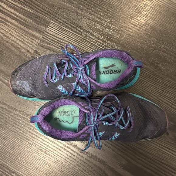 🍍 Brooks Cascadia 12 Trail Running Shoes Womens Size 10.5 Black Purple 🍍 - Picture 2 of 6